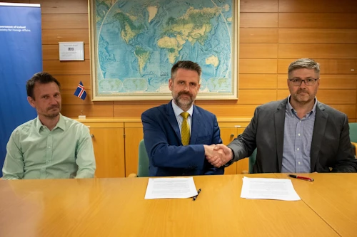 F.v: Kjartan Due Nielsen, verkefnastjóri nýsköpunar hjá Verkís, Martin Eyjólfsson, ráðuneytisstjóri utanríkisráðuneytisins og Egill Viðarsson, framkvæmdastjóri Verkís.